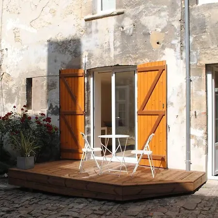 Appartement Dans Batiment Du 18Eme Siecle Argentan Exterior foto
