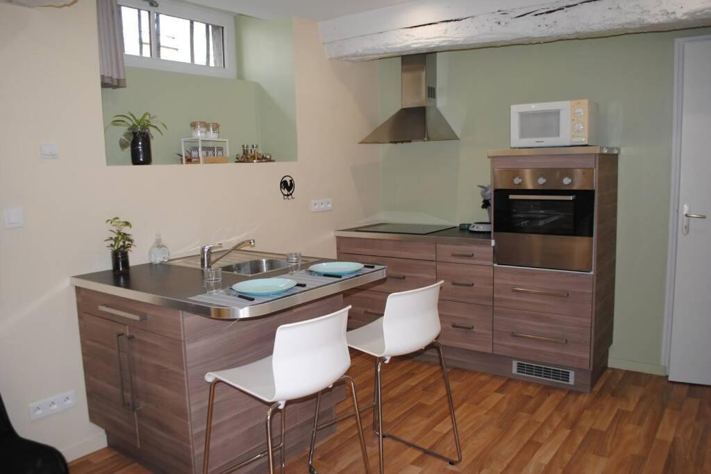 Apartment Dans Batiment Du 18eme Siecle Argentan